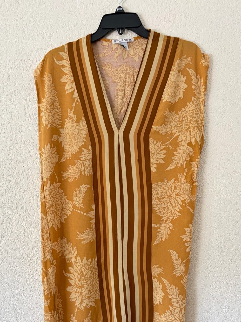 Novella Royale Yellow Floral V-Neck dress
